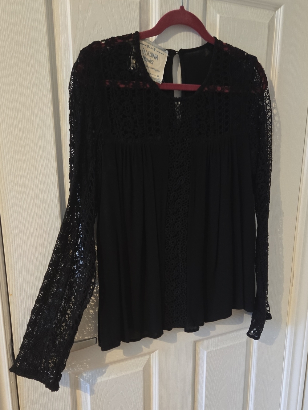 Lace-Yoke Long Sleeve Blouse - Black